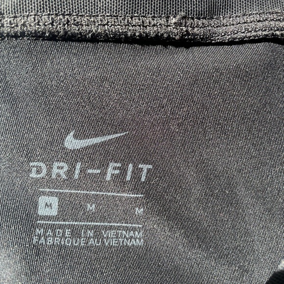 Nike black leggings with white polkadots on the side - Picture 5 of 5